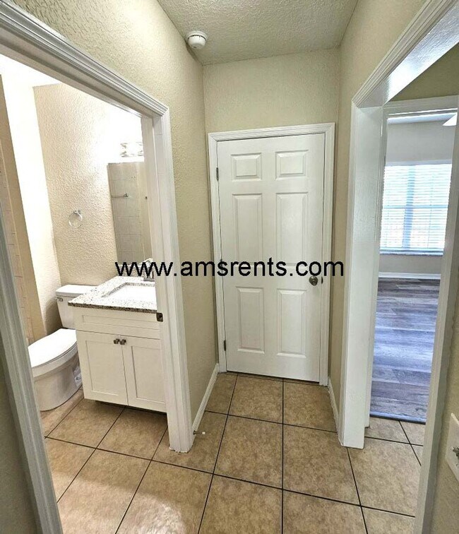 Building Photo - 505 Mallard Ct