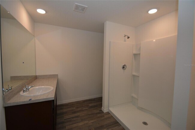 Building Photo - 93 Panorama Dr