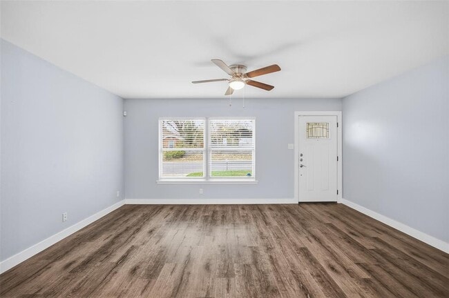 Building Photo - 4810 Creekwood Rd