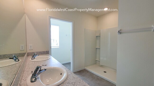 Building Photo - 5680 Woodland Sage Dr