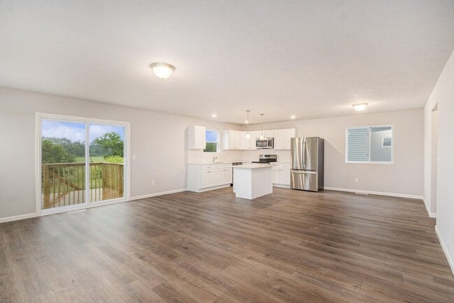 Building Photo - Newly Constructed Five Bedroom Home in Por...