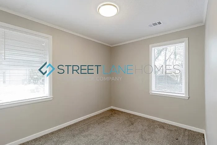 Building Photo - 209 Meadowdale Dr