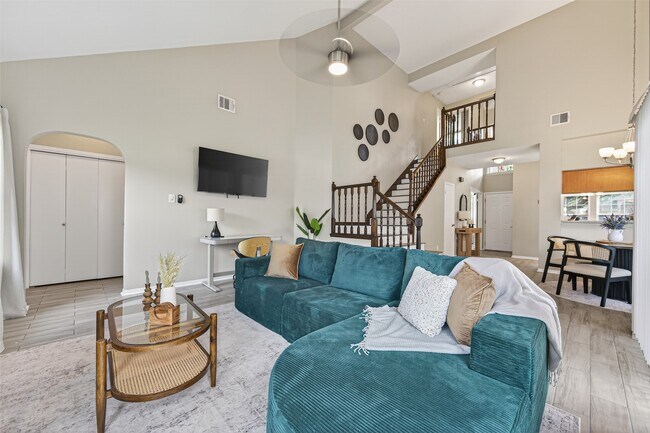 Building Photo - 6635 Queensclub Dr