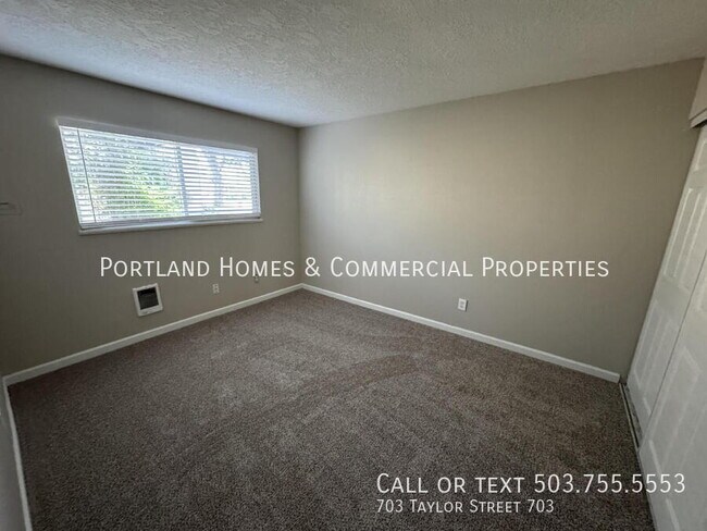Building Photo - 703 Taylor St