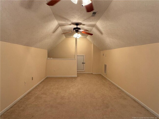 Building Photo - 245 Wood Valley Ln
