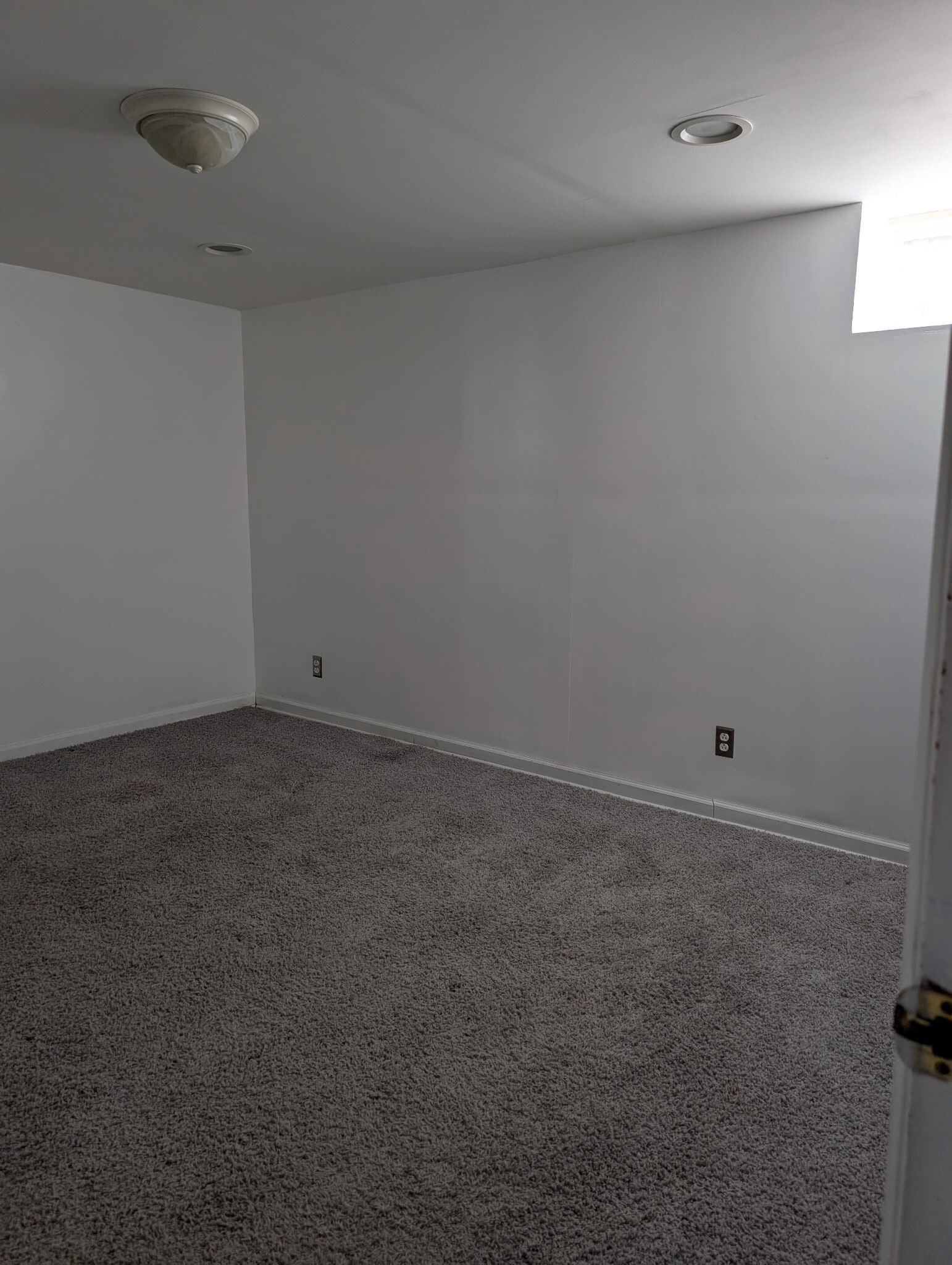 Building Photo - 5243 Conklin Dr