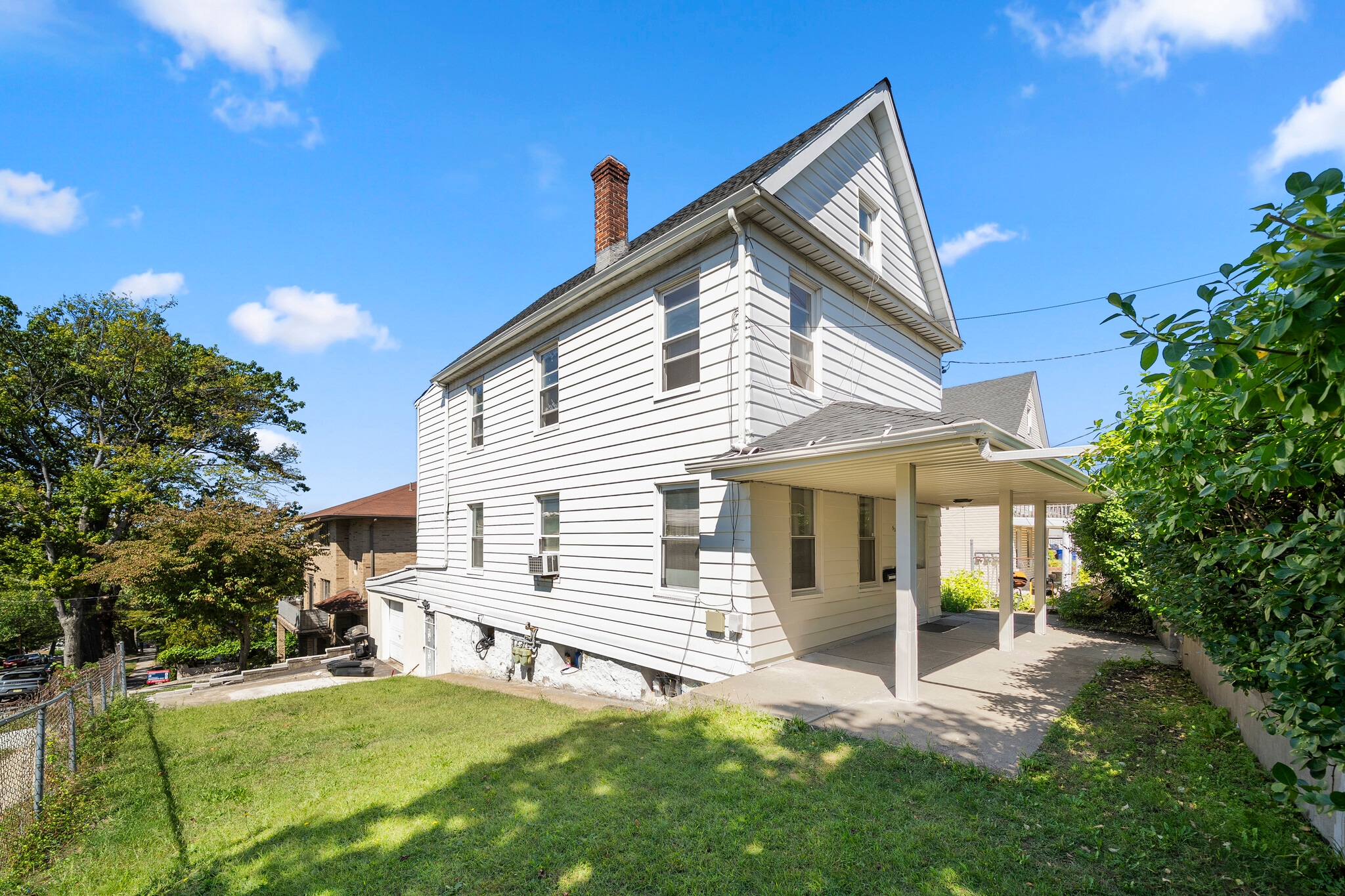 Building Photo - 539 Bergen Blvd