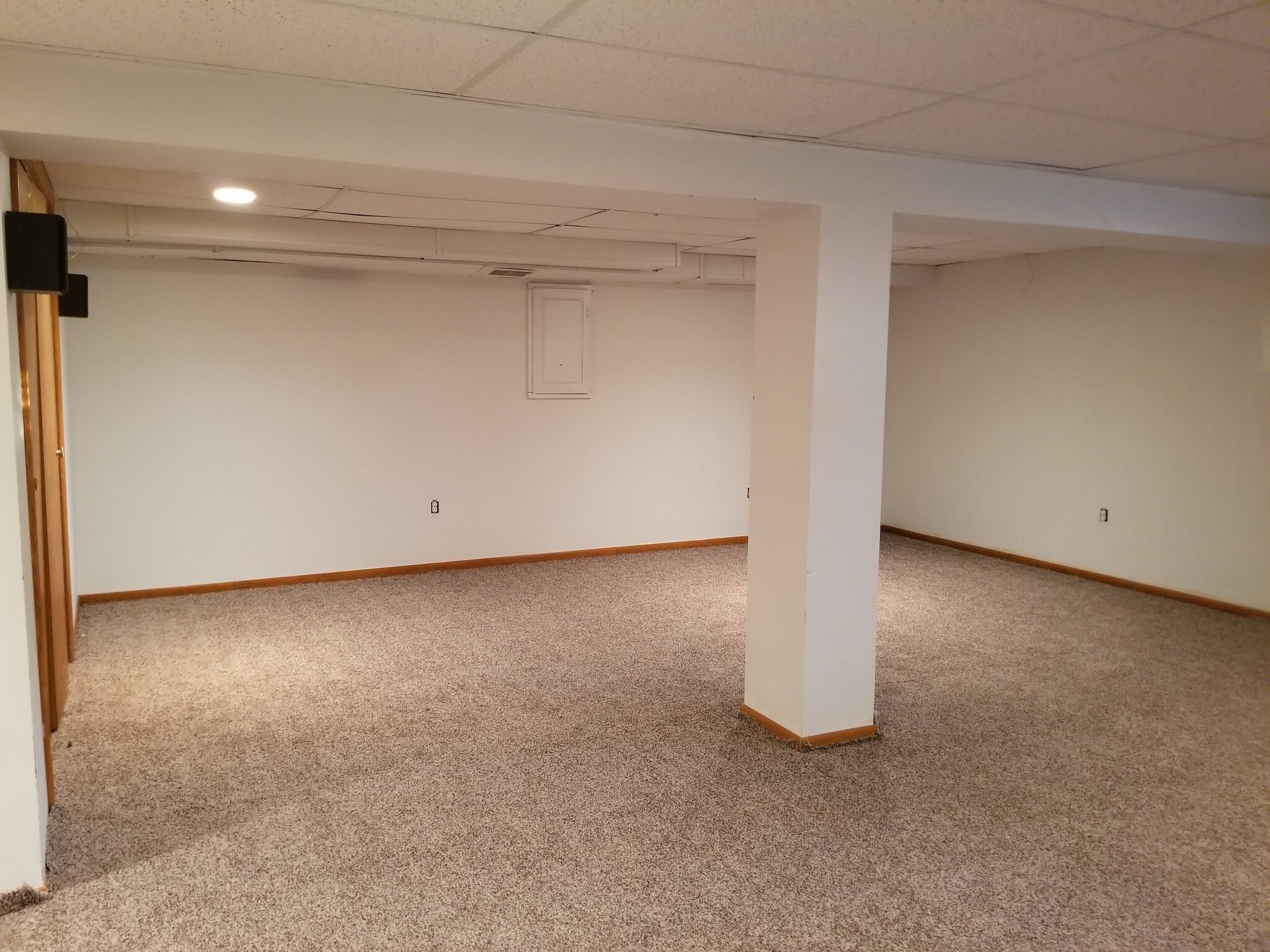Family Room - 118 Chanticleer Ln NE