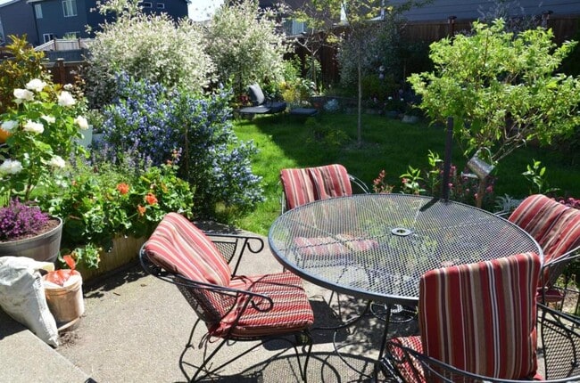 Building Photo - 15206 82nd Ave E