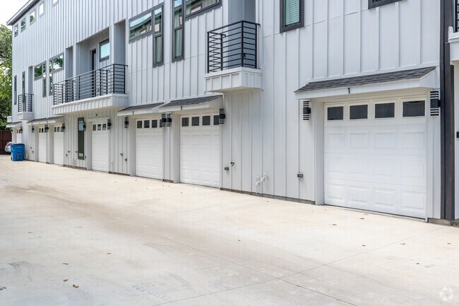 Garages - 2230 Shea Rd