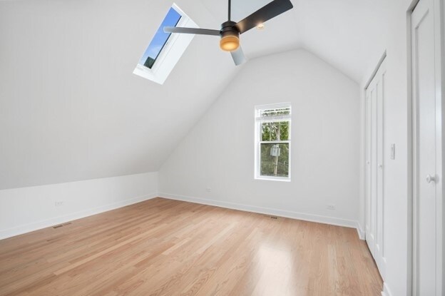 Building Photo - 1217 W Wellington Ave