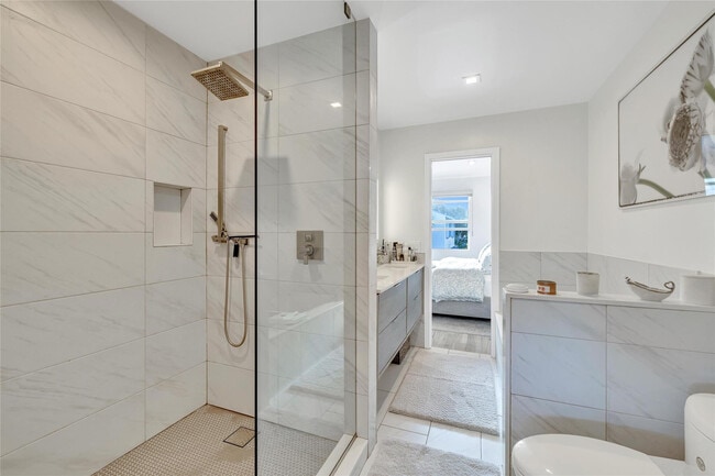 Building Photo - 1991 NE 15th Ave