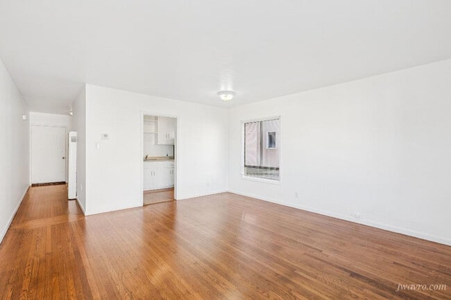 Building Photo - 80 Terra Vista Ave