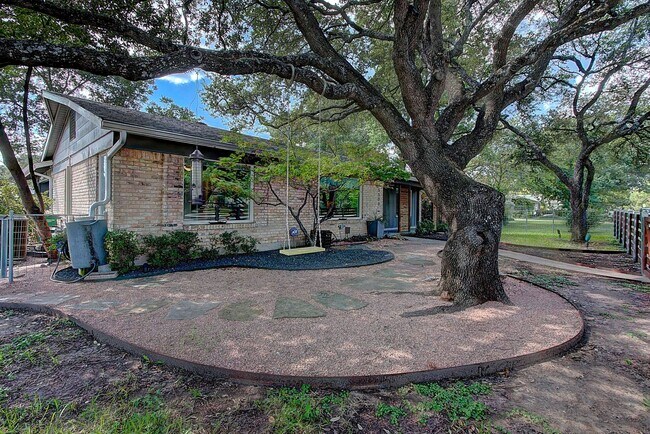 Building Photo - 5500 Westminster Dr