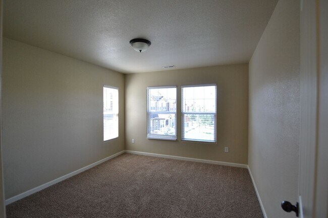 Building Photo - 6548 Pennywhistle Point