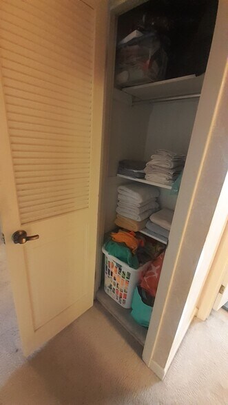 Building Photo - 201 Hoffman Ave