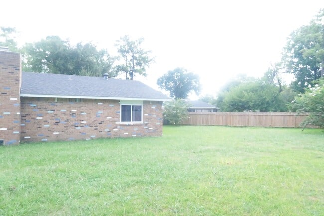 Building Photo - 2702 Pheasant Run
