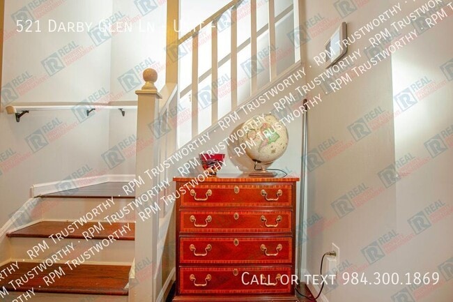 Building Photo - 521 Darby Glen Ln