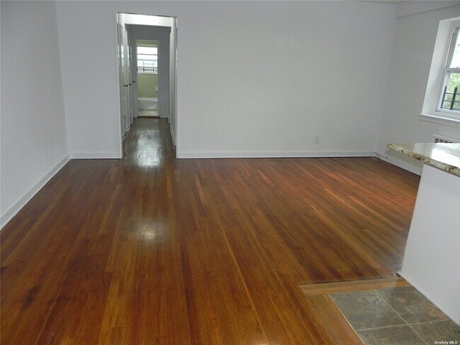Building Photo - 80 Knightsbridge Rd