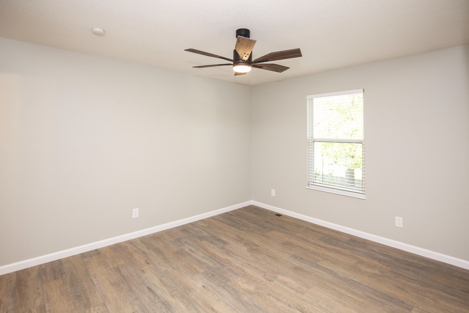 Building Photo - 7 Windstream Court