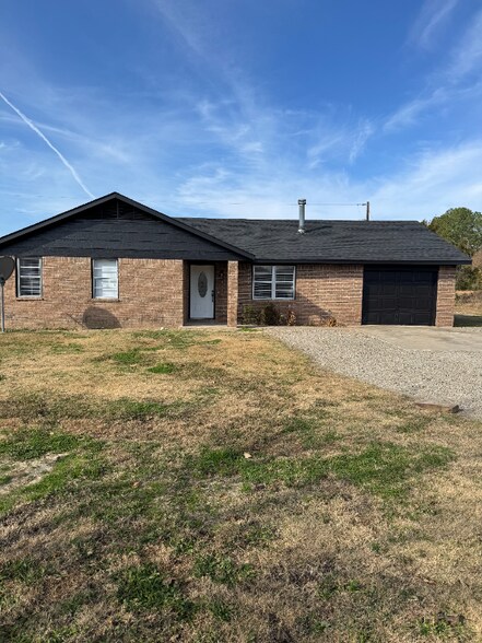 Building Photo - 472063 OK-101