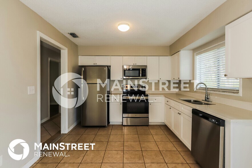 Building Photo - 2860 Orchid Ln