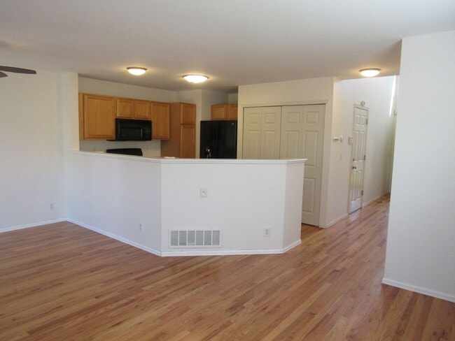 Building Photo - Double Master layout