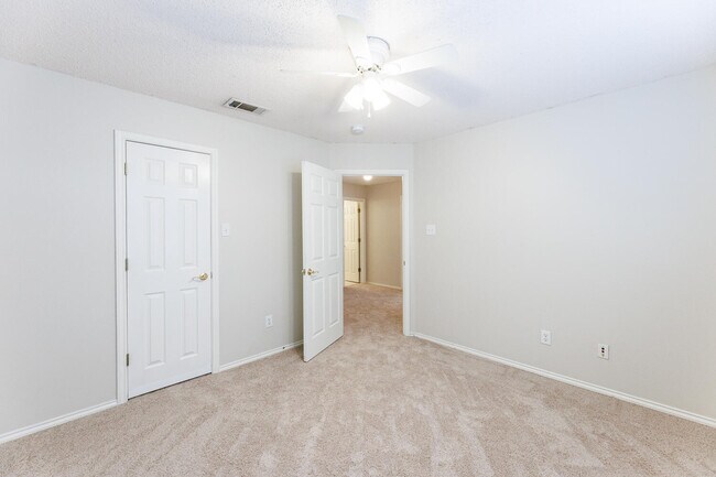 Building Photo - 3102 109th St