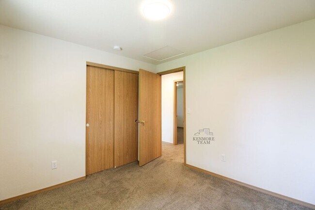 Building Photo - 7712 Thetis Dr