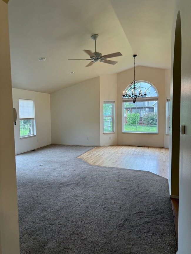 Building Photo - Single Family Home for Rent in Bozeman! Ov...