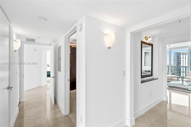 Building Photo - 19400 Turnberry Way