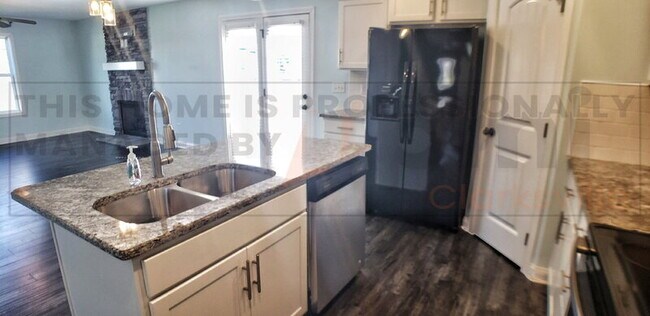 Building Photo - 2907 Lancelot Ln