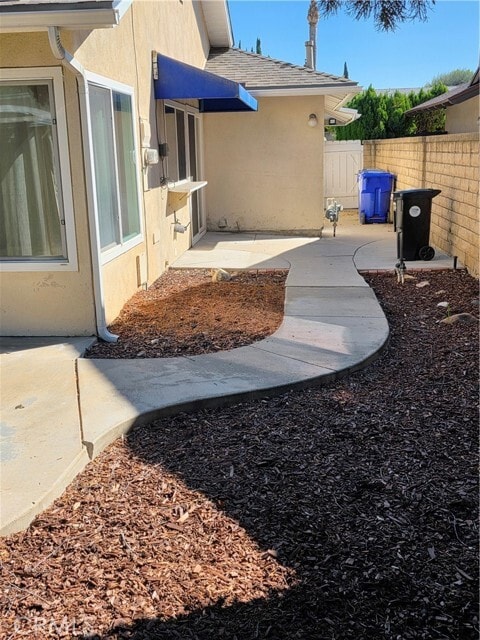 Building Photo - 23401 Vía Elisandra