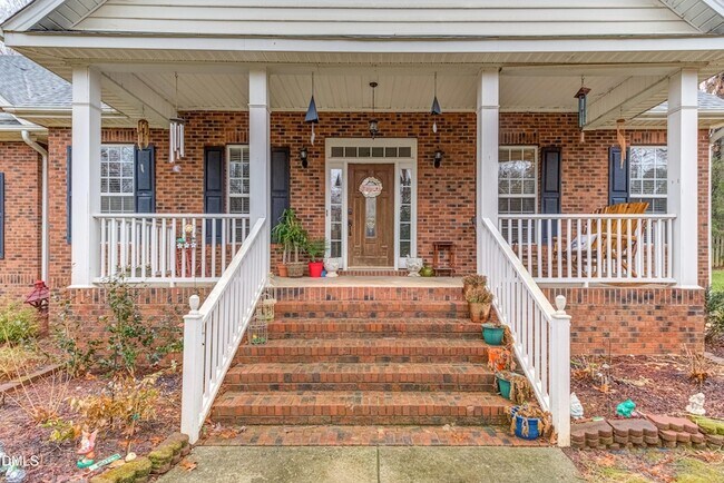 Building Photo - 6240 Hilbert Ridge Dr