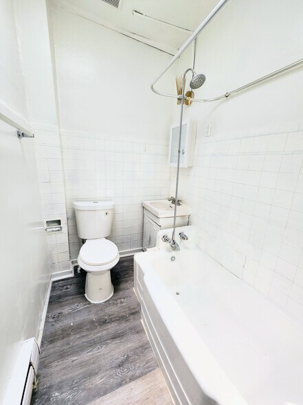 Building Photo - 4207 Dunkeld Way