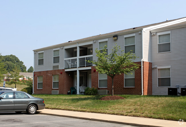 Rollingcrest Commons Senior Apartments, 62+ - 6060 Sargent Rd 