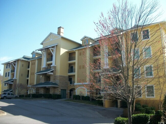 Building Photo - Now accepting application for 2 bedroom 2 ...