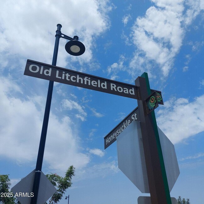 Primary Photo - 240 Old Litchfield Rd