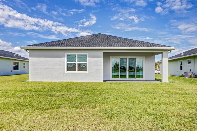 Building Photo - 1104 SE Crosswood Wy