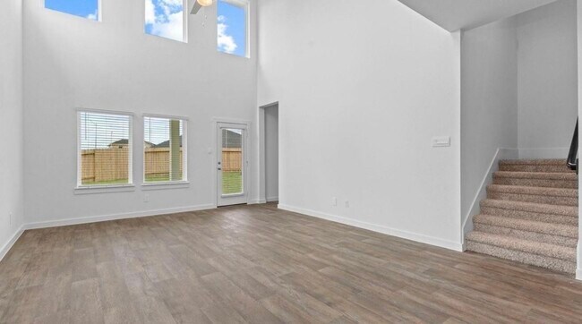 Building Photo - 8051 Marchese Dr