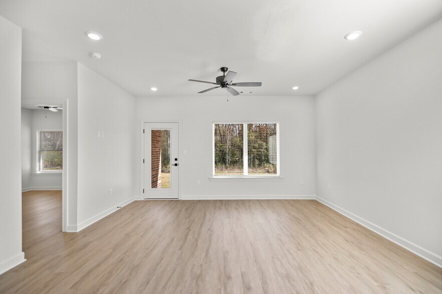 Building Photo - 13410 Teton Dr