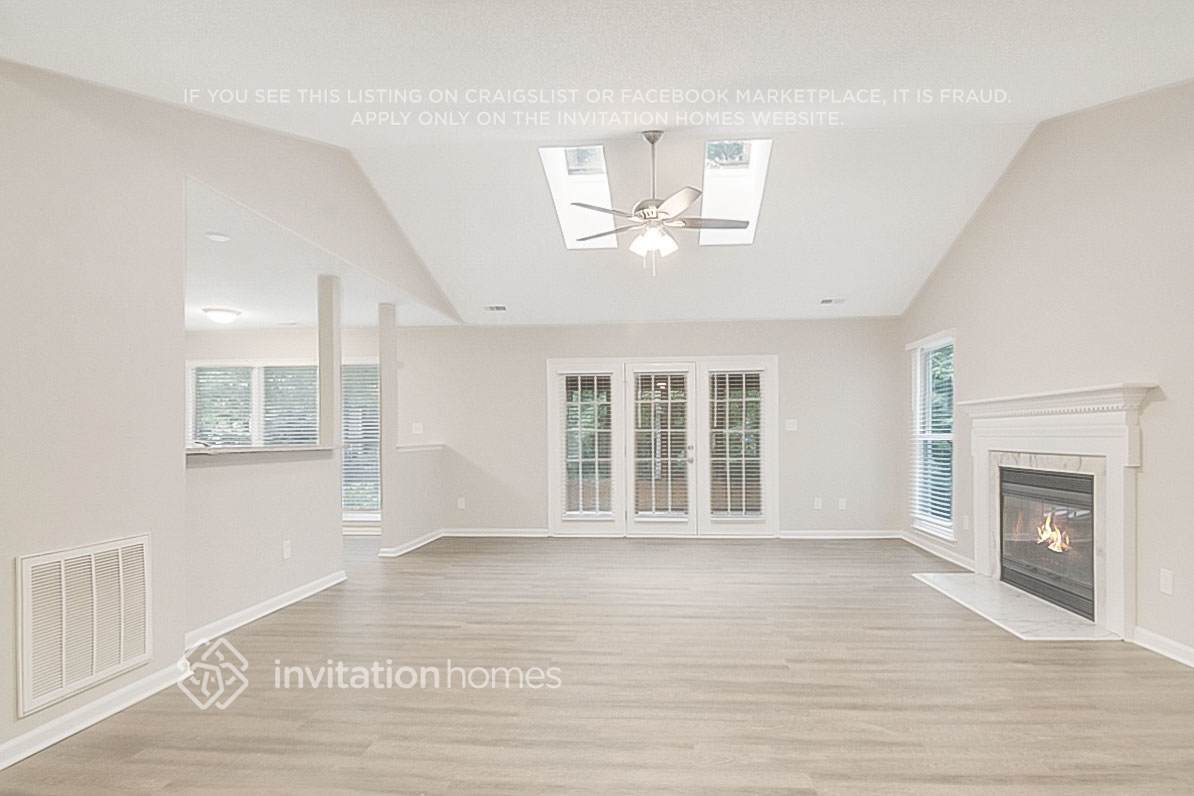 Building Photo - 1008 Stones Landing
