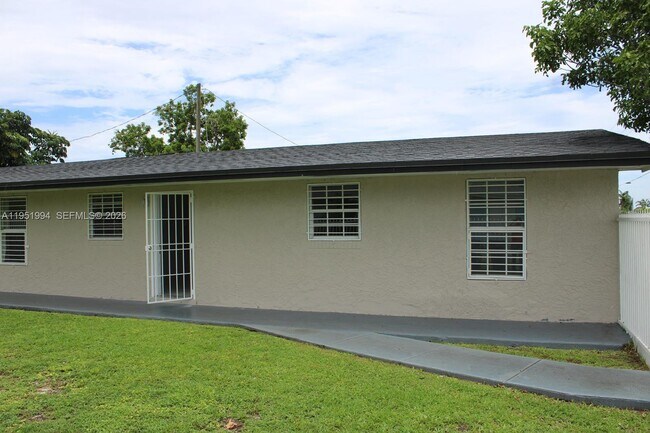 Building Photo - 11535 SW 224th St