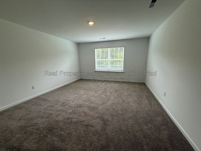 Building Photo - 5236 Amaryllis Wy