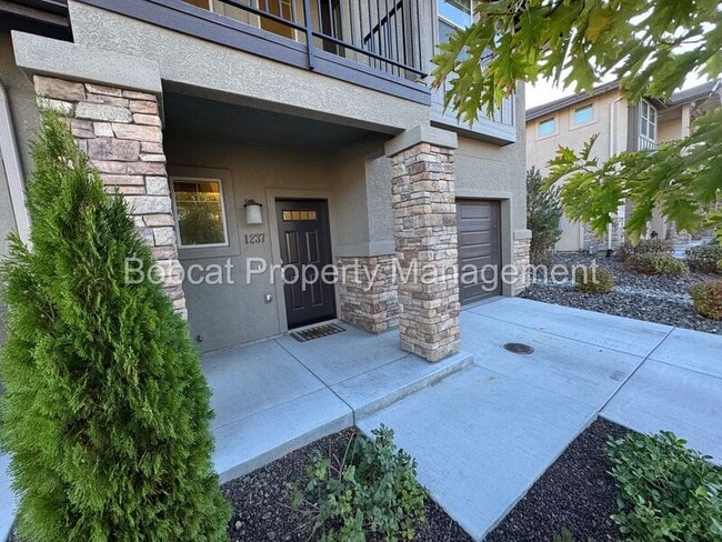 Building Photo - 1237 Correlli Ct