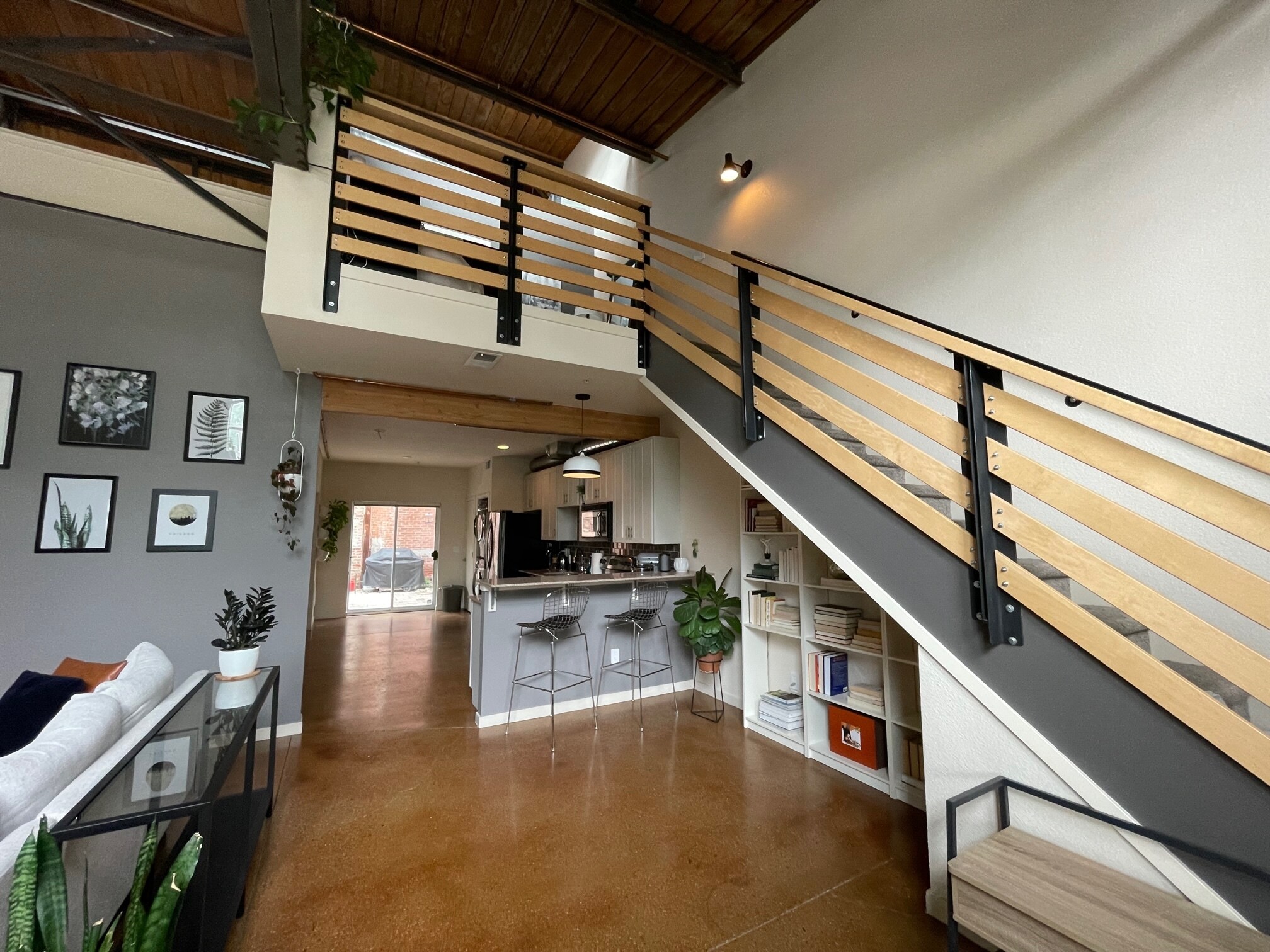 Open loft with original wood ceilings and steel beams - 3033 Blake St