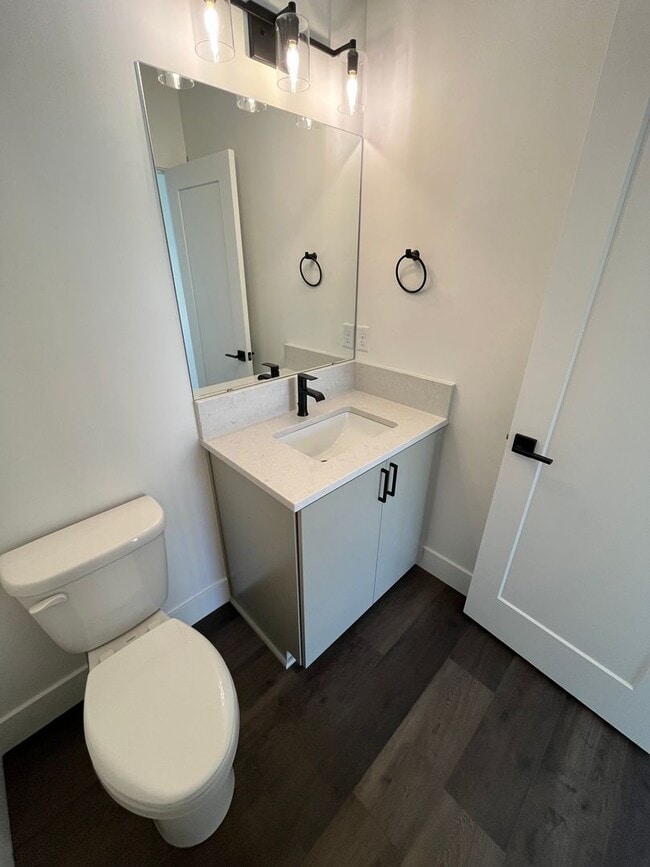 Building Photo - New Construction Townhome in Sisters