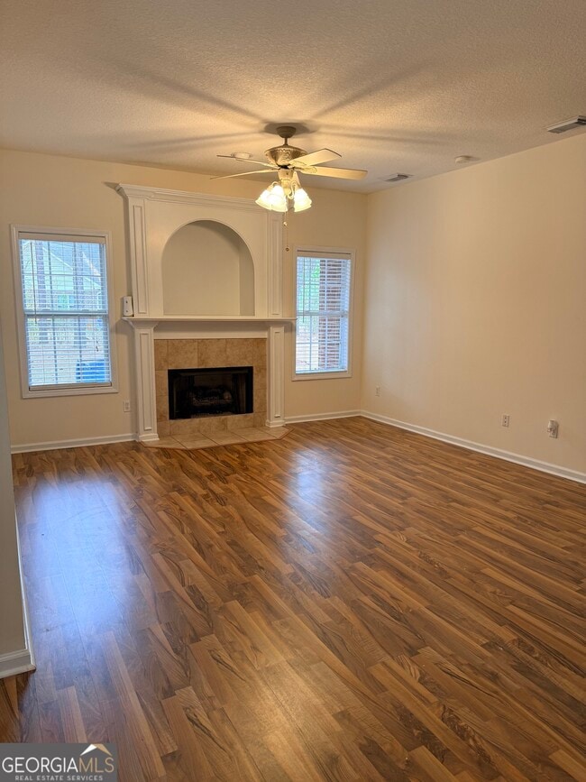 Building Photo - 1114B Southbend Dr