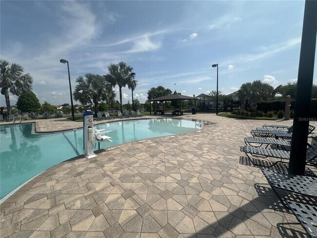 Building Photo - 6264 Great Bear Dr