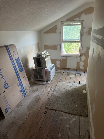 Storage Unit 3 - 10 Church St